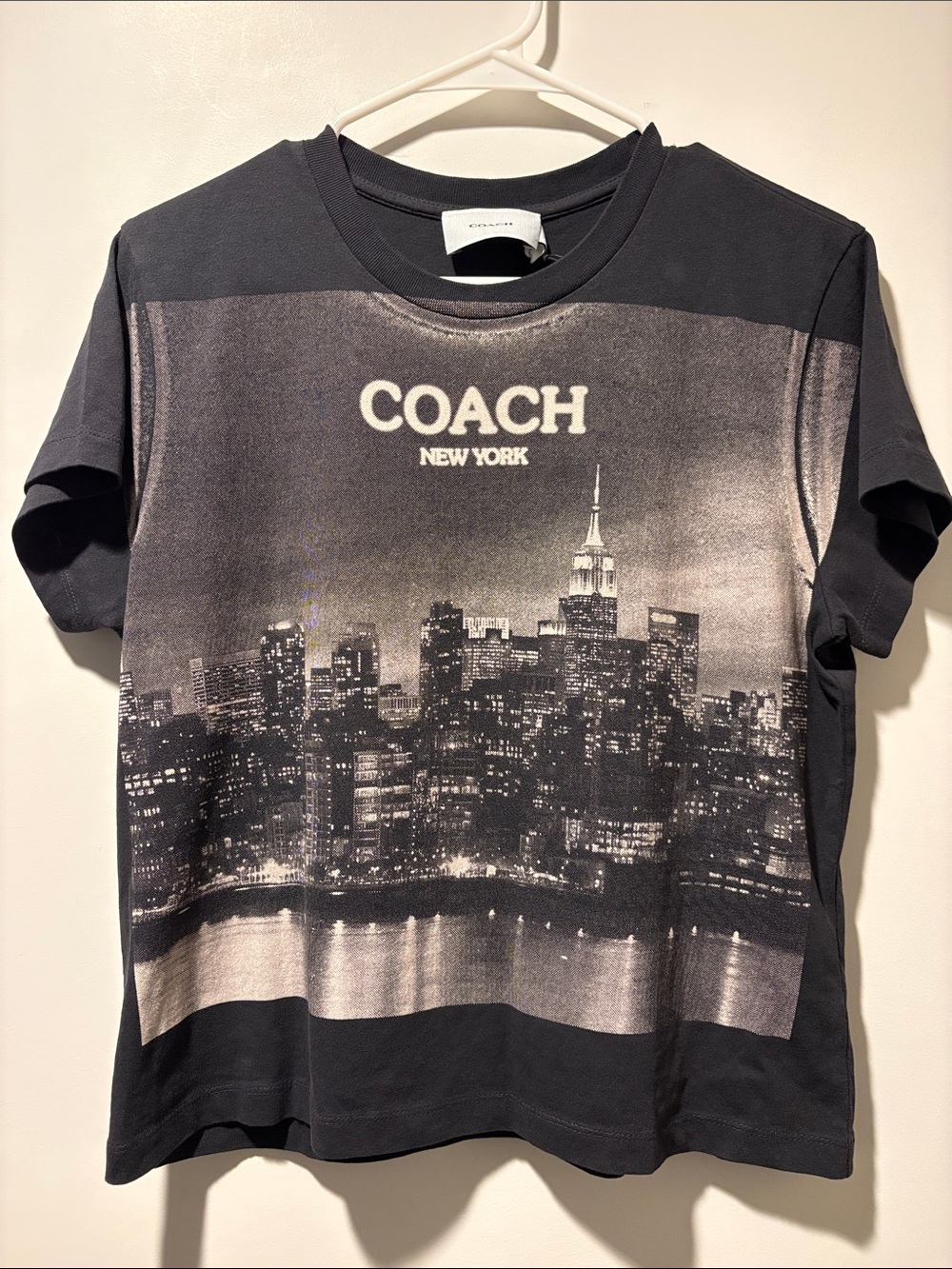 Coach Women’s Black and White New York Skyline Short Sleeve Tee Size Large